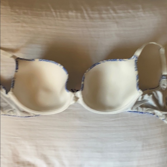 Victoria’s Secret bra - Picture 2 of 4
